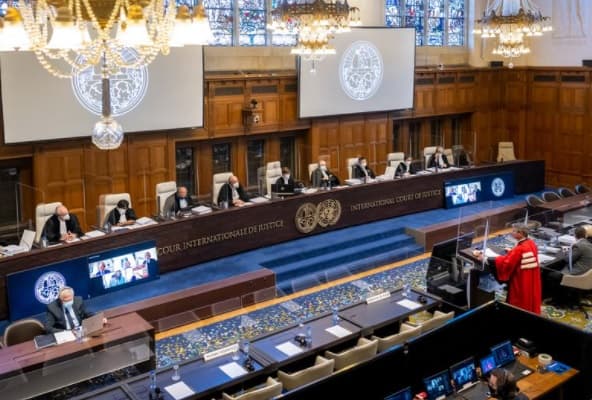 Corte Internacional de Justicia de La Haya ordenó a Rusia suspender las operaciones militares en Ucrania.