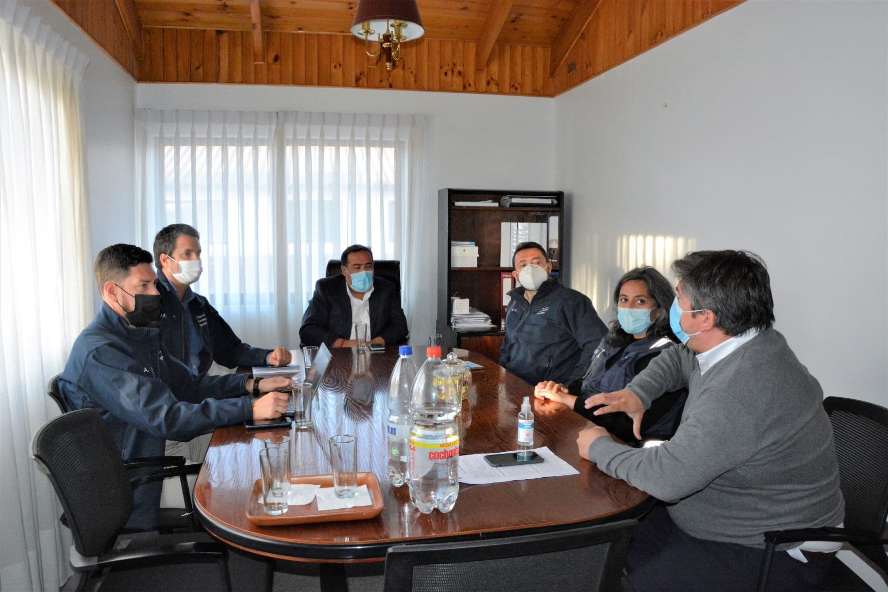 Ministros del Segundo Tribunal Ambiental se reunieron con alcaldes de Puchuncaví y Quintero.
