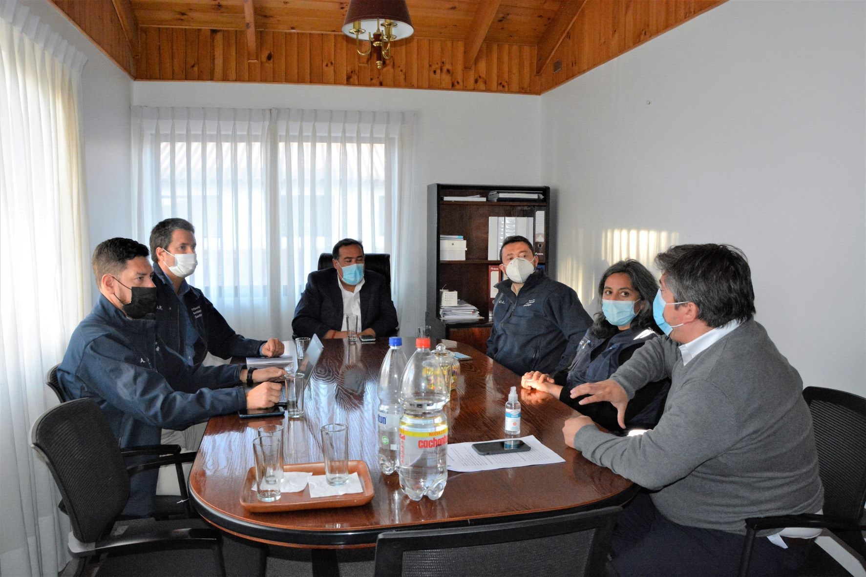 Ministros del Segundo Tribunal Ambiental se reunieron con alcaldes de Puchuncaví y Quintero.