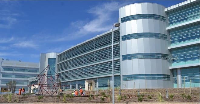 Juzgado del Trabajo de Calama ordena a hospital y servicio de salud trasladar e indemnizar a doctora que sufrió acoso laboral.
