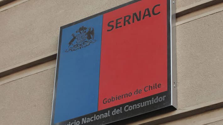 Recurso de queja del SERNAC fundado en argumentaciones que fueron vertidas en las oportunidades procesales correspondientes, se desestima por la Corte Suprema