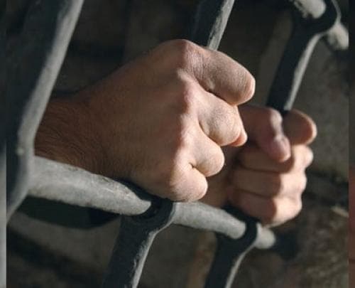 Prisión preventiva de hombre que abusó de su hija mientras se resuelve el recurso de nulidad es procedente, decide la Corte de Copiapó.
