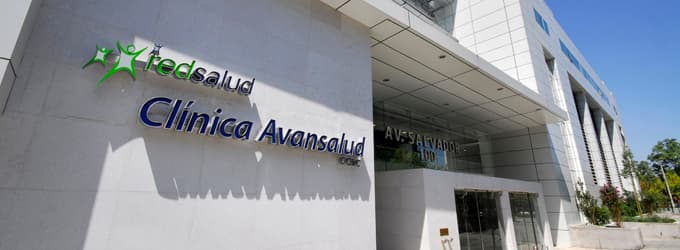 Clínica deberá pagar multa de 700 UTM por condicionar la atención de un paciente en riesgo vital a la suscripción de un pagaré.