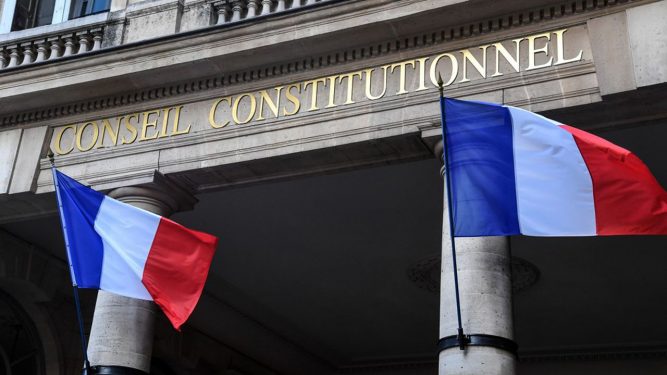 Consejo Constitucional de Francia resuelve que se ajusta a la Constitución normas que facultan ordenar el retiro de contenido terrorista en internet.