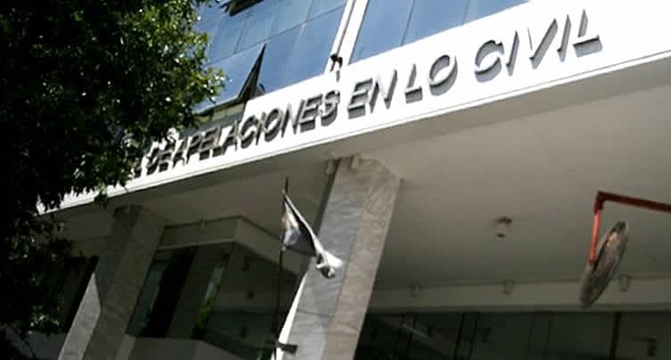 La persona jurídica que solicite beneficio de pobreza, deberá probar que carece de recursos para afrontar el proceso y la imposibilidad de obtenerlos, resuelve la Cámara Nacional de Apelaciones en lo Civil de Argentina.