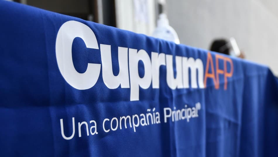 AFP debe pagar los fondos quedados al fallecimiento del causante sin realizar exigencias no previstas en la ley.