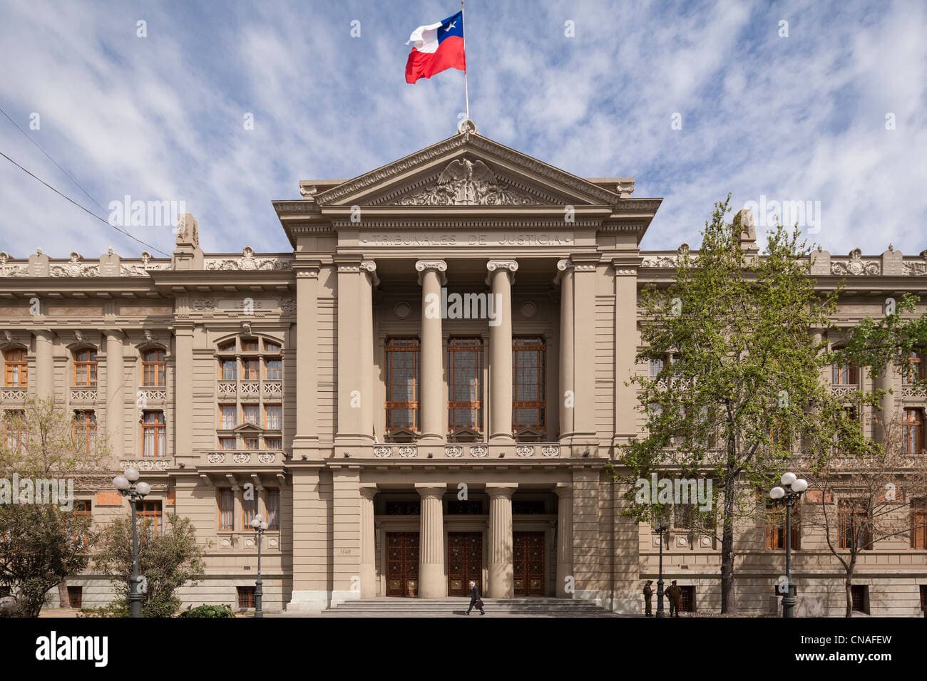 El tope de 90 UF por años de servicio es válido en un plan de retiro acordado convencionalmente con el empleador, resuelve la Corte Suprema.