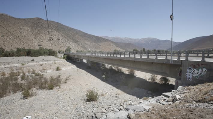 Suministro de agua a localidad ubicada en la Provincia de Petorca cumple con el estándar mínimo de acceso a 100 litros diarios de agua por persona, resuelve la Corte Suprema.