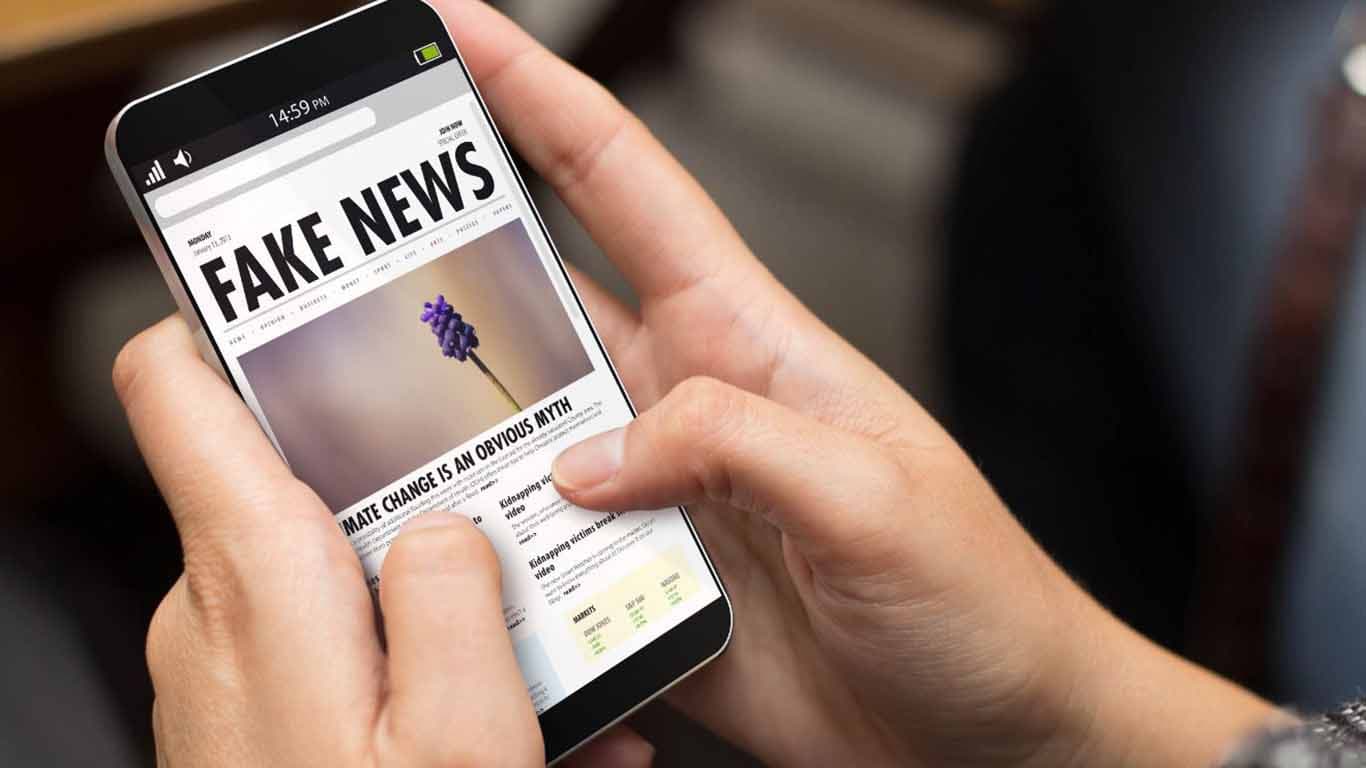 Funcionario público fue condenado por publicación de “Fake News” de naturaleza racista y xenófoba en Barcelona.
