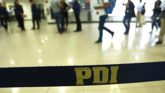 Prohibición de ingreso al país a extranjero que cuenta con permiso de residencia temporaria pero con un pasaporte caducado, no es ilegal resuelve la Corte de Santiago.