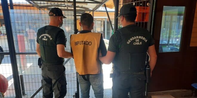 No procede el traslado de privado de libertad que agredió a funcionario de Gendarmería a un recinto penitenciario de otra región en la que no tiene domicilio su familia, confirma la Corte Suprema.