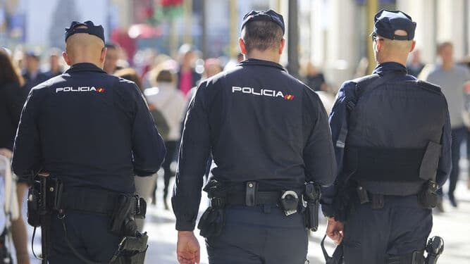 Audiencia Provincial de Valencia condena a policía por el delito de revelación de secretos, con ocasión de haberle enviado por WhatsApp diligencias investigativas a un amigo.