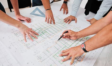 Tribunal de Argentina rechaza solicitud para anticipar una prueba pericial de arquitectura sobre el estado actual de la construcción de las áreas comunes de un edificio.