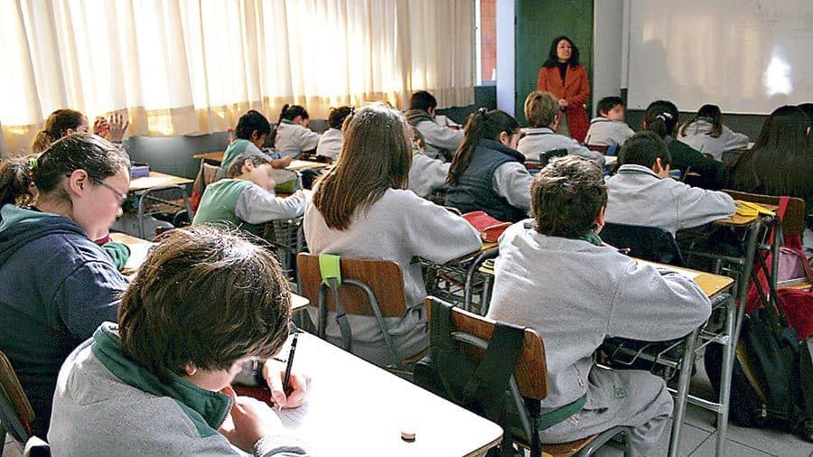 Se autoriza el uso de recursos de la subvención escolar preferencial (SEP), para financiar medidas de sanitización y prevención de contagios durante el año escolar 2023.