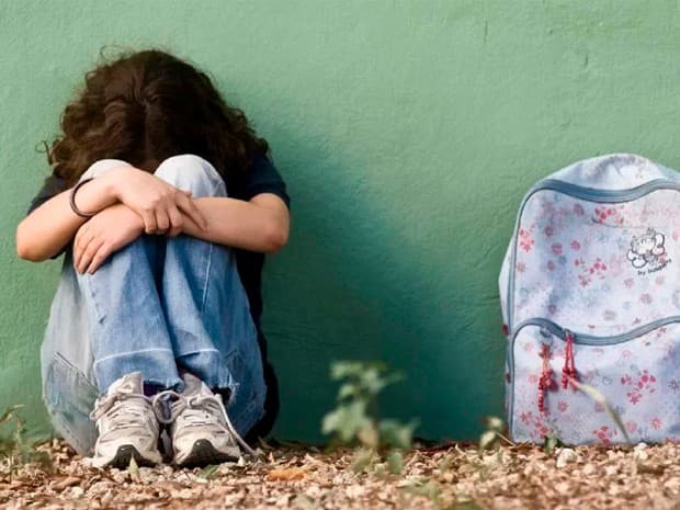 Servicio Mejor Niñez incumple sus funciones al no coordinarse con el sistema público de salud para proveer peritajes especializados de diagnóstico clínico.