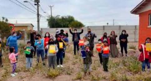 Mientras no se implementen las oficinas locales de la niñez, niños, niñas y adolescentes cuya atención habría correspondido al SENAME, son sujetos de atención del Servicio Mejor Niñez.