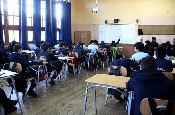 No es posible determinar si la cancelación de matrícula se ajustó al procedimiento establecido en el reglamento del colegio, porque éste no fue acompañado al proceso.