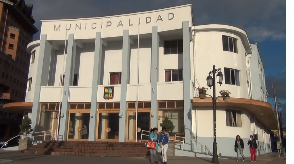 Trabajadores a honorarios de las Corporaciones Municipales se encuentran afectos al principio de probidad en atención al carácter de servidores estatales