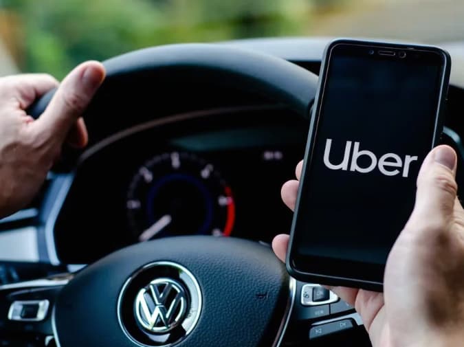 Entre UBER y sus conductores no existe vínculo de subordinación y dependencia, resuelve Juzgado del Trabajo de Valparaíso.