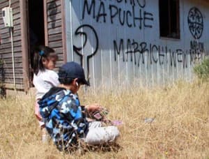 Si bien existen datos de atención de salud de niños no es posible relacionar aquello con un actuar policial desmedido e ilegal, ya que aquello sólo describe un resultado, pero nada sobre su causa, resuelve Corte de Temuco.