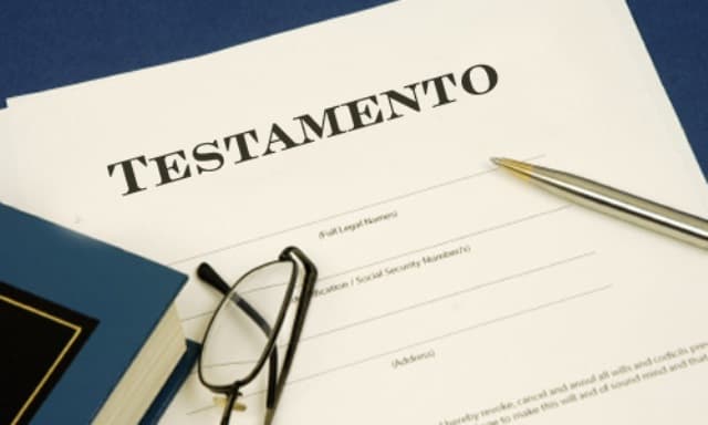 No se puede desheredar a hija por falta de relación con el padre, por cuanto no equivale a un maltrato psicológico o abandono injustificado, resuelve el Tribunal Supremo de España.