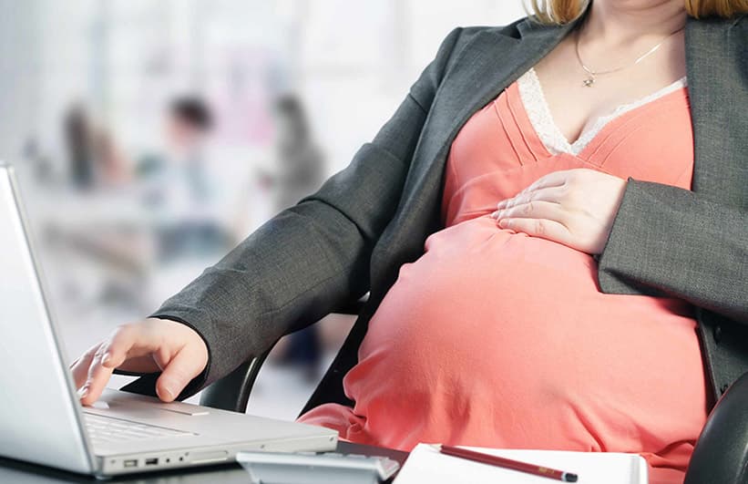 Trabajadora contratada a honorarios por el SERVEL se encuentra amparada por el fuero maternal.