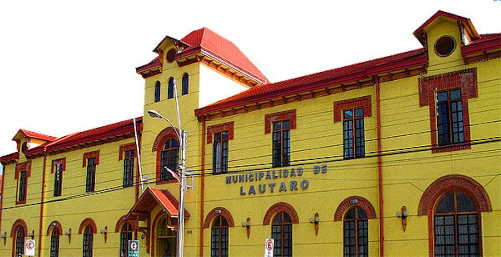 Patente municipal emitida en el extranjero no habilita a empresa a presentarse a una licitación pública.