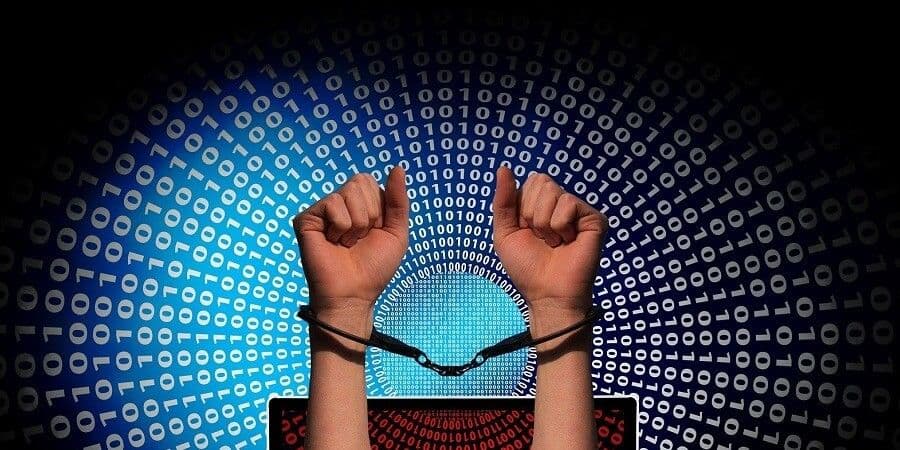 Ley sobre protección de la vida privada prohíbe la comunicación de datos sobre sanciones o condenas, pero en ningún caso ordena su eliminación, resuelve la Corte de Santiago.