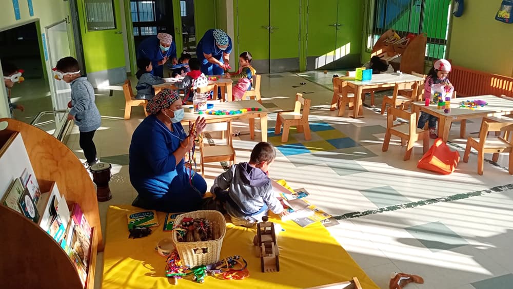 Municipalidad de San Joaquín puede establecer un límite de edad para acceder al beneficio que voluntariamente otorga a los hijas e hijas de sus funcionarias.