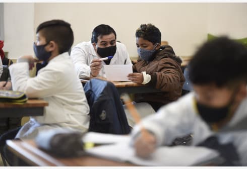 Cancelación de matrícula a estudiante que infringió el Reglamento Interno Escolar fue adoptada conforme a las reglas del debido proceso.