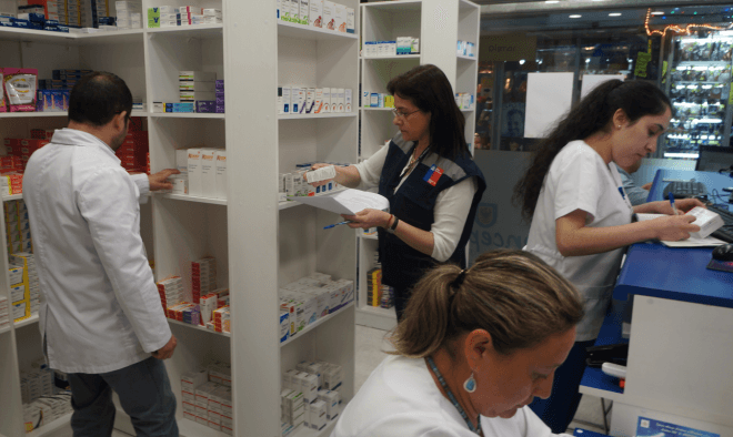 Farmacias municipales pueden vender medicamentos por medios electrónicos y contar con un servicio de entrega otorgado por un tercero.