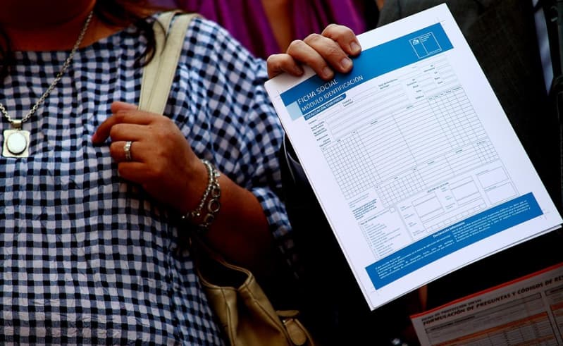 Ministerio de Desarrollo Social debe reponer la beca indígena a hijos de la recurrente que la perdieron por no cumplir con el tramo requerido en el Registro Social de Hogares.