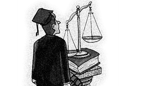 Norma que exige en los procedimientos disciplinarios ofrecer toda la prueba de la que pretenda valerse el funcionario judicial al formular sus descargos, se impugna de inconstitucionalidad ante el Tribunal Constitucional.