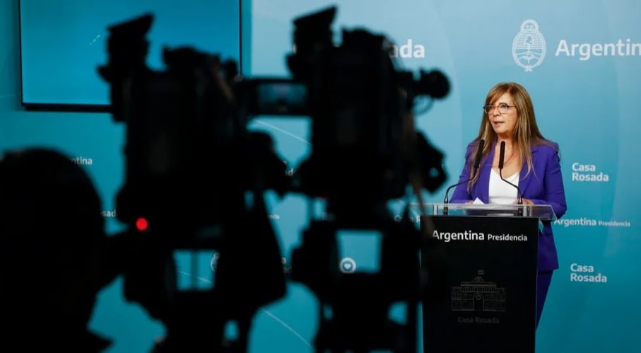 El Gobierno argentino le retiró a Pinochet dos condecoraciones, antes de que el presidente Alberto Fernández viaje a Chile.