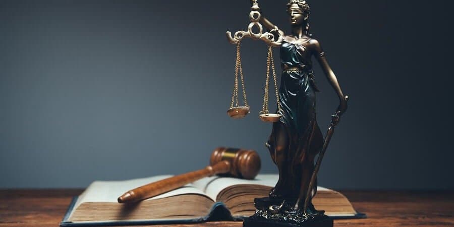 Recurso de amparo no es la vía idónea para solicitar la absolución del condenado en aplicación de una ley penal más favorable al reo, resuelve Corte de Concepción.
