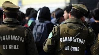 Carabineros de Chile puede exigir el examen de inmunodeficiencia humana (VIH) para el ingreso a sus filas.