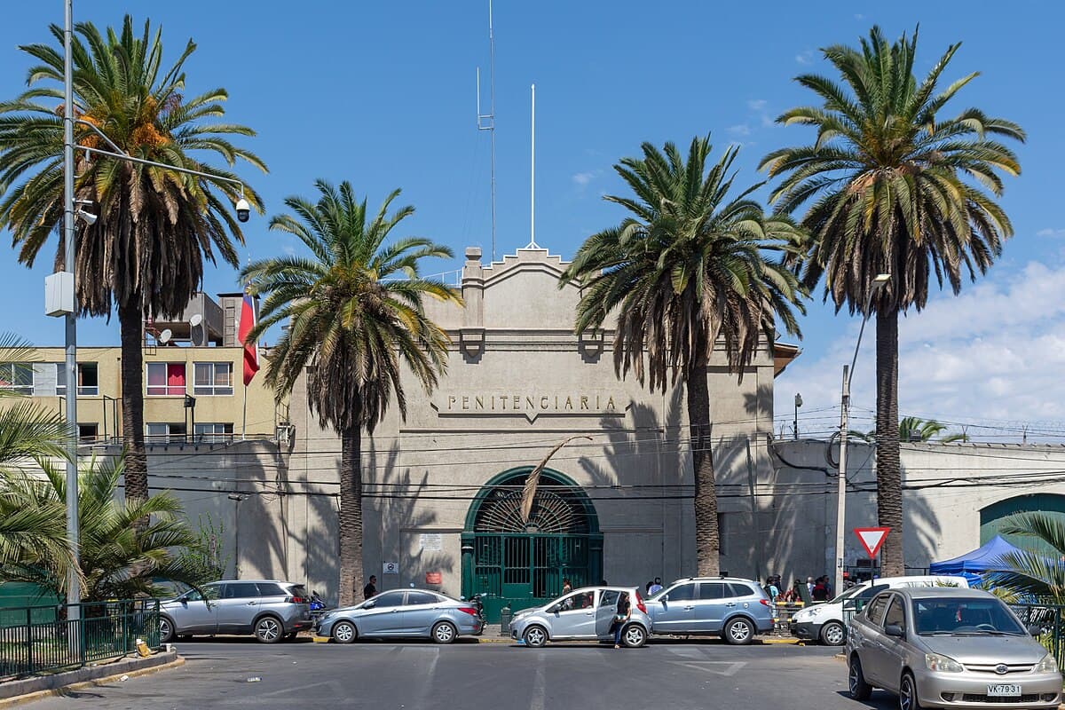 TOP de Santiago condena a 10 años y un día de presidio efectivo a autor de homicidio al interior de centro penitenciario.