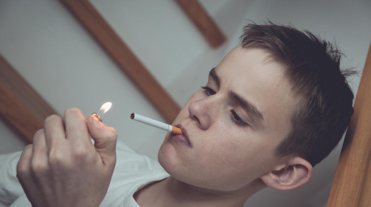 Proyecto de ley que prohíbe venta de cigarrillos electrónicos a menores de edad, ingresa a control al Tribunal Constitucional.