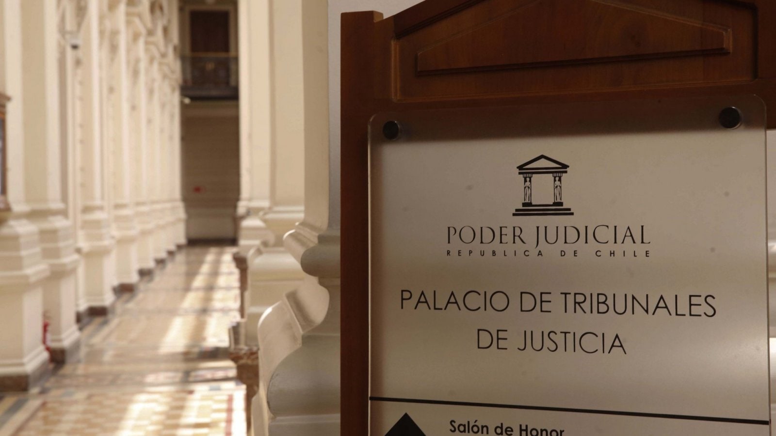Norma que faculta desestimar de plano denuncia o reclamo en contra de integrante del Poder Judicial y archivar antecedentes, se impugna de inconstitucionalidad ante el Tribunal Constitucional.
