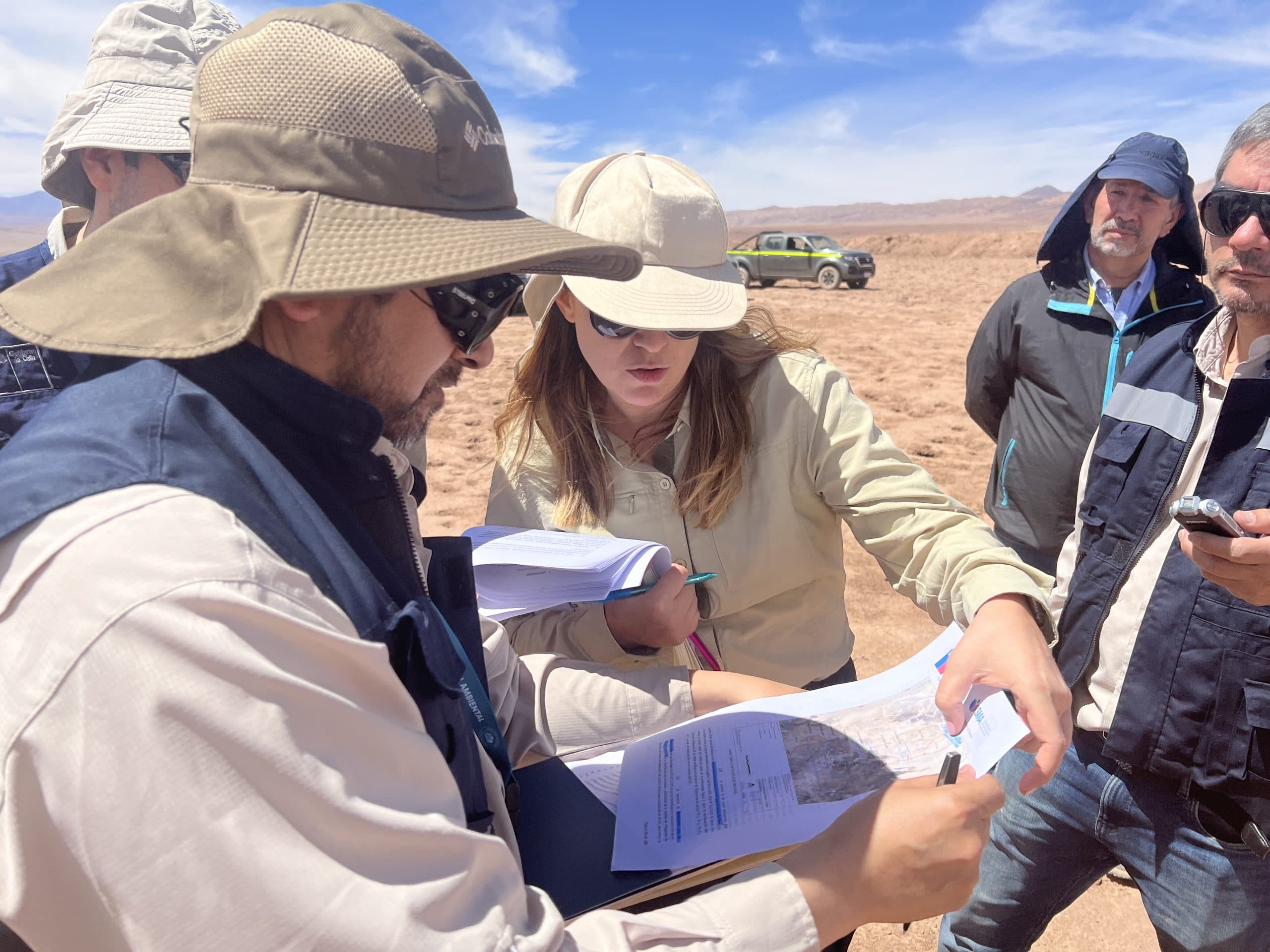 Primer Tribunal Ambiental inspecciona sector de Las Vegas de Tilopozo por reclamación de Minera Escondida.