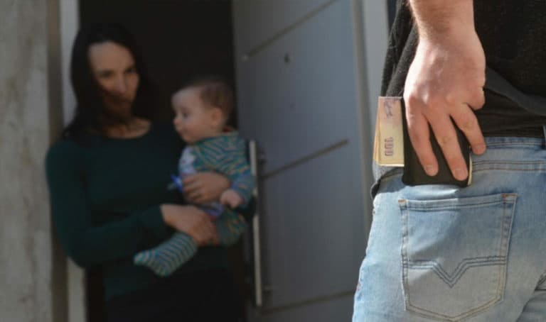 No procede decretar la vigencia del arresto nocturno de deudor de alimentos hasta el pago total de la deuda.