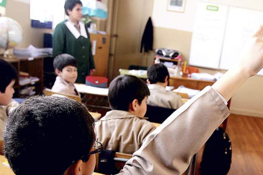 Sostenedor educacional debe acreditar oportunamente la disponibilidad de los montos que le son transferidos a título de subvención o aporte del Estado, de lo contrario incurren en infracción legal.