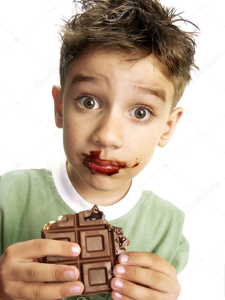 Cancelación de matrícula a alumno que consumió chocolate a base de cannabis dentro del colegio, deviene en ilegal y arbitraría por falta de fundamentación.