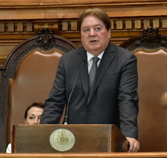 Presidente de la Corte Suprema: “El debido proceso constituye un derecho y una garantía para el justiciable, puesto que permite o realiza la tutela judicial efectiva”.