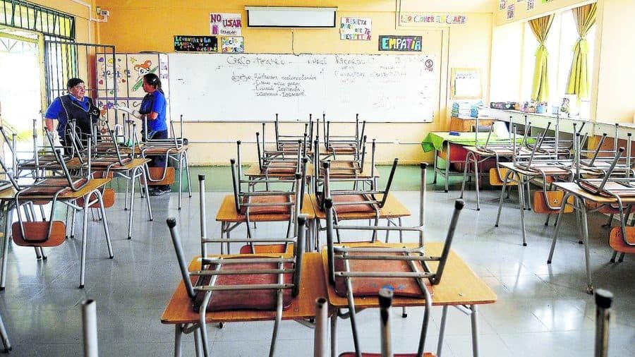 Corporación Municipal de Antofagasta incurre en ilegalidad al no garantizar las condiciones de higiene ambiental y salubridad para el funcionamiento de los establecimientos educacionales.