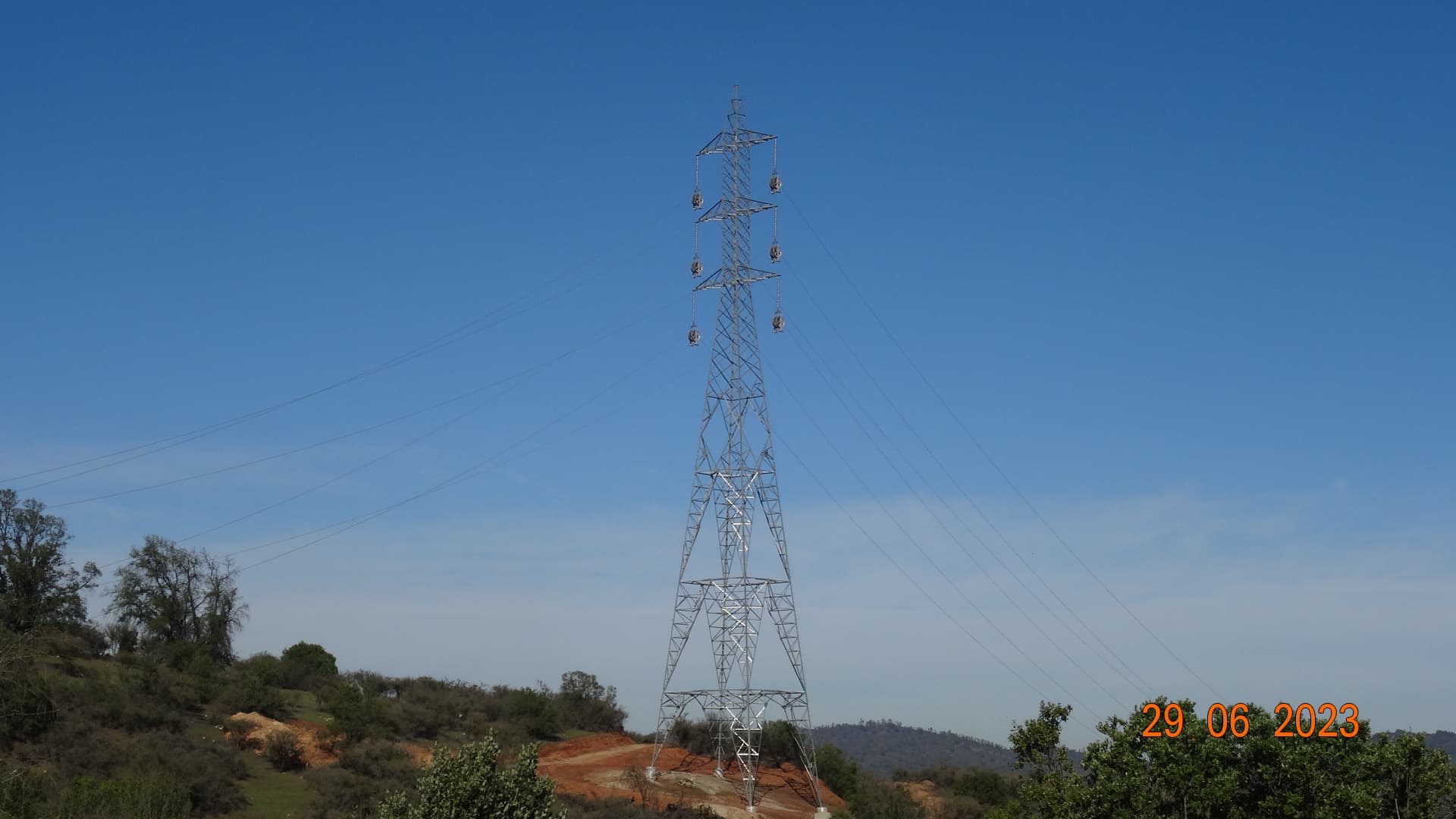 SMA renueva la detención transitoria de la construcción de 10 torres de transmisión eléctrica en la Cordillera de la Costa.