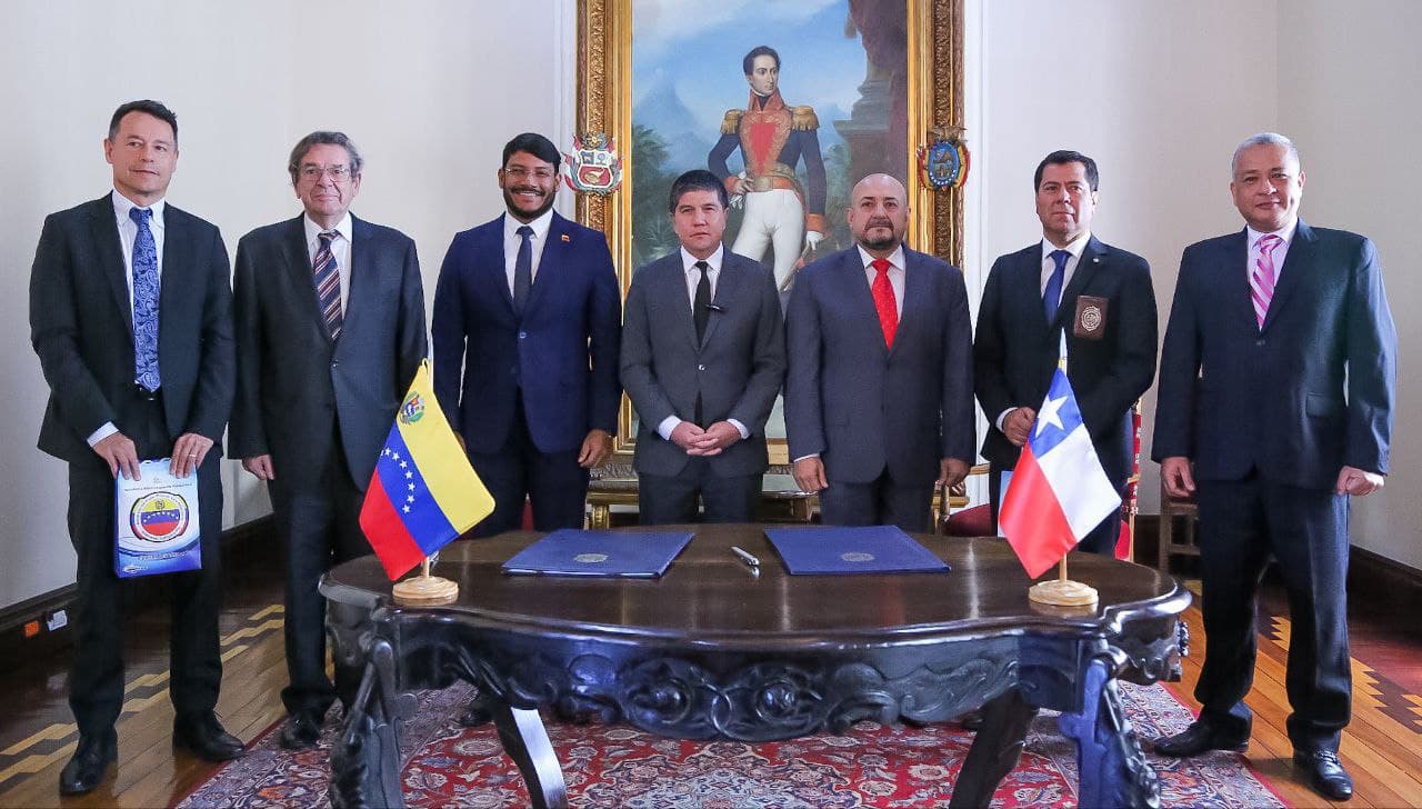 Ministerio del Interior y Seguridad pública está facultado para suscribir convenio de colaboración policial, interinstitucional e internacional con Venezuela.