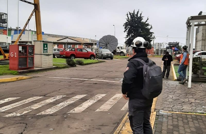 SMA multa a AES Andes por no reducir emisiones durante alerta ambiental ocurrida en 2023.