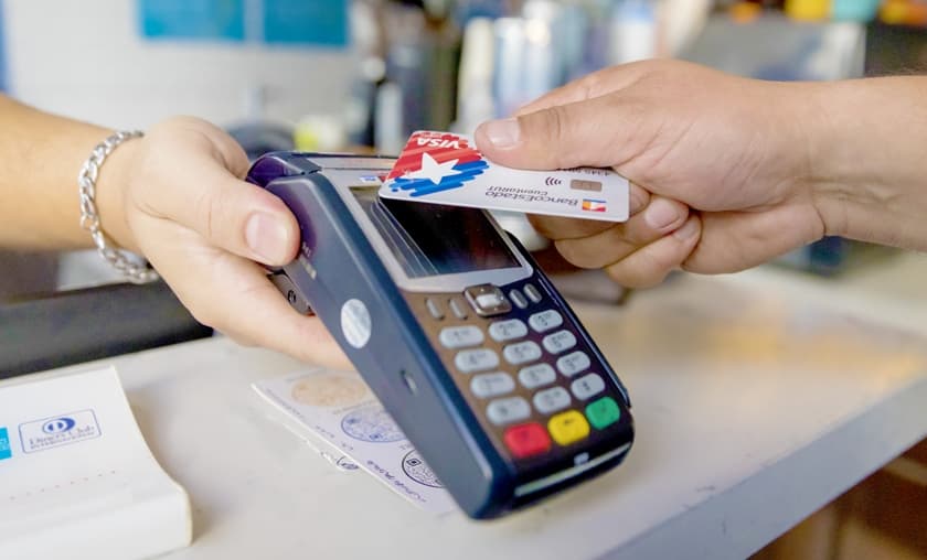 Ley que reajusta los valores del subsidio único familiar y la asignación familiar, otorga un aporte al bolsillo electrónico familiar electrónico e inyecta recursos al fondo de estabilización de precios del petróleo, fue publicada en el Diario Oficial.