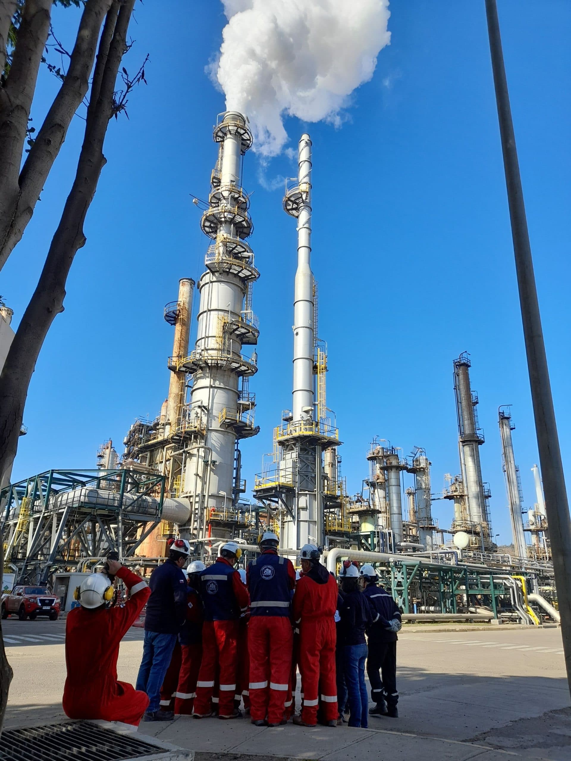 Segundo Tribunal Ambiental realizó inspección en instalaciones de Enap Refinerías en Concón.